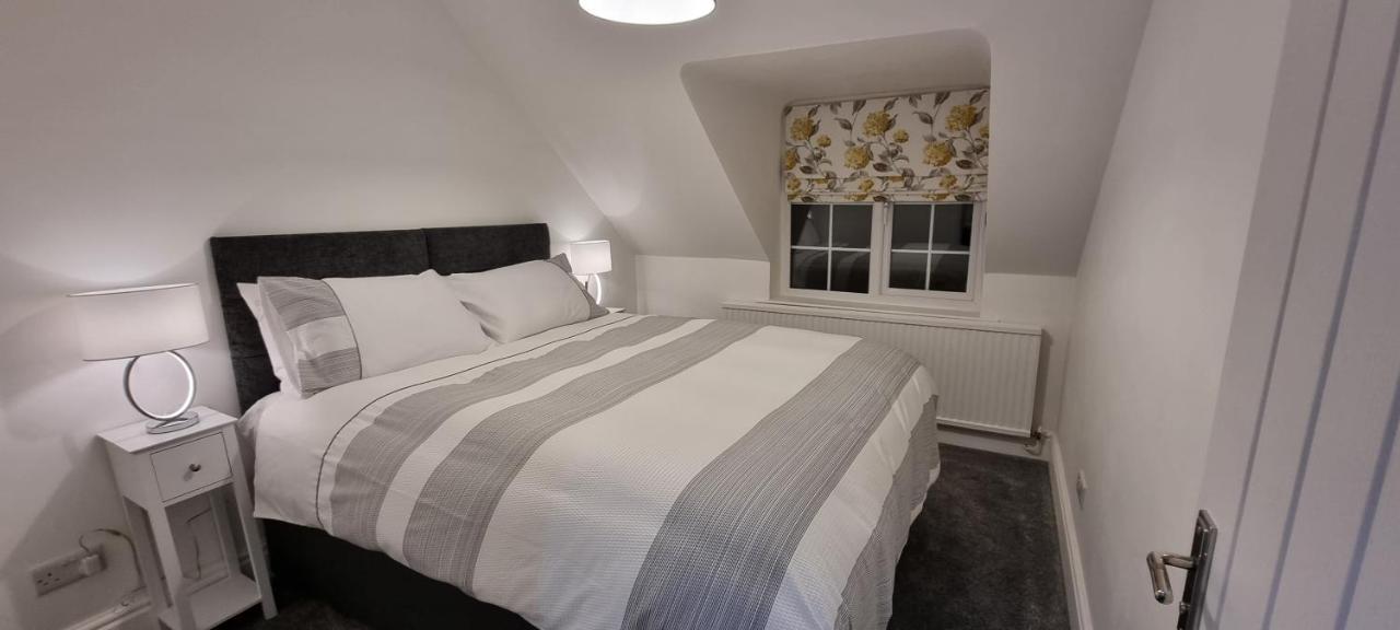 Modern And Spacious 2 Bedroom Apartment With Free Parking Llansantffraid Llansantffraid Glyn Ceiriog Exterior foto